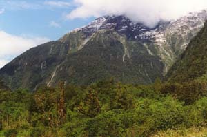 The mountains on the way to Sandfly Point.